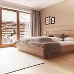 Gebhard Boutique 4* Fiss