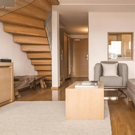 Gebhard Boutique Фис