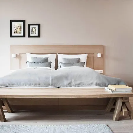 Отель Gebhard Boutique Фис