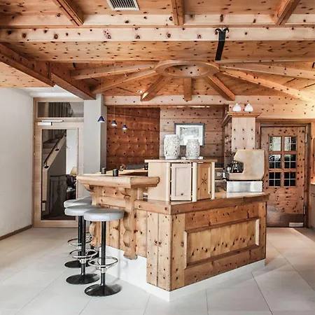 Gebhard Boutique 4* Fiss