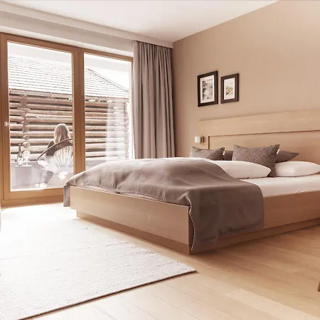 Gebhard Boutique 4* Фис