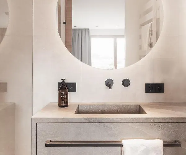 Отель Gebhard Boutique 4*