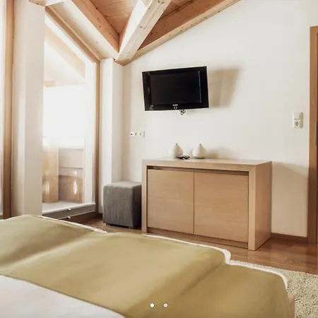 Gebhard Boutique 4* فس