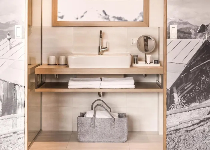 Gebhard Boutique فس